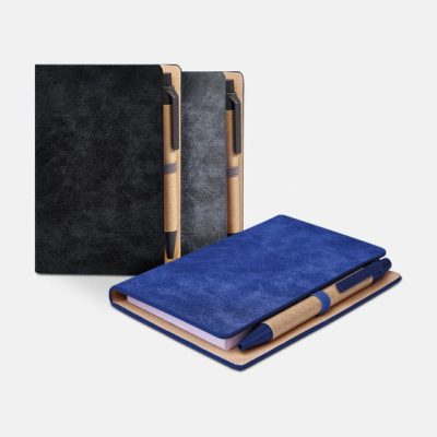 LIBRETA DIANA ES UNA LIBRETA NOVEDOSA SU DISEÑO ES MUY DE MODA ES DE CURPIEL EN VARIOS COLORES SIN DUDA ES EL REGALO IDEAL