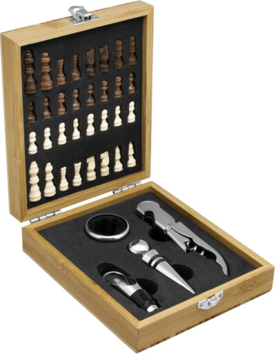 SET VINO CON JUEGO DE AJEDREZ Set vino con juego de ajedrez sin duda un gran obsequio para dar a tus clientes mas importantes ademas se puede grabar en laser